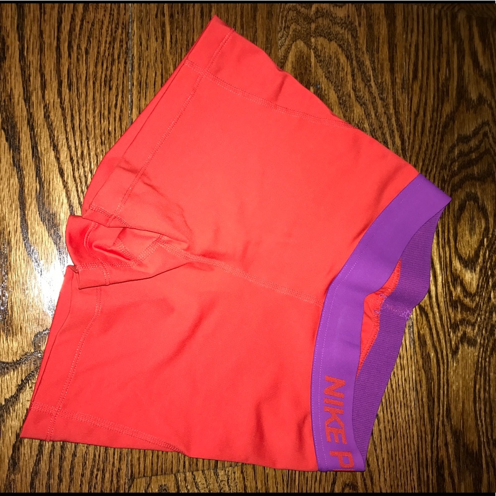 Nike Pro shorts ( S ) orange & purple